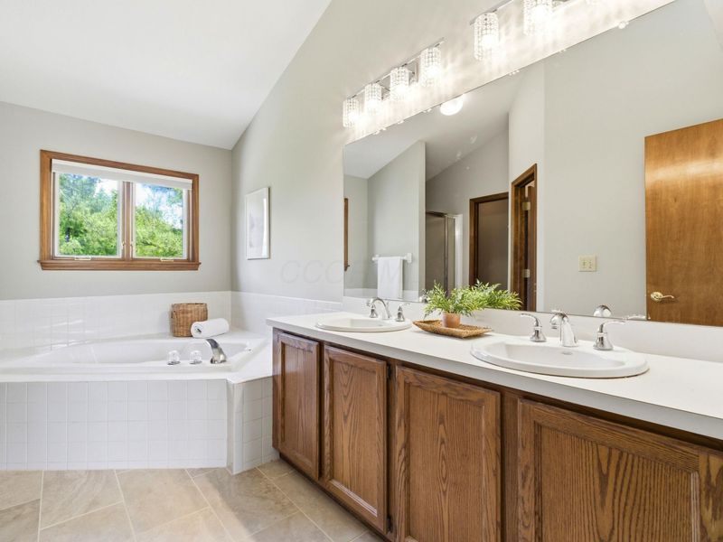 6585 Oak Shadow Drive, Westerville, OH 43082 Photo 34