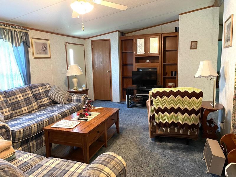 10610 Ashville Pike , Unit 6, Lockbourne, OH 43137 Photo 3