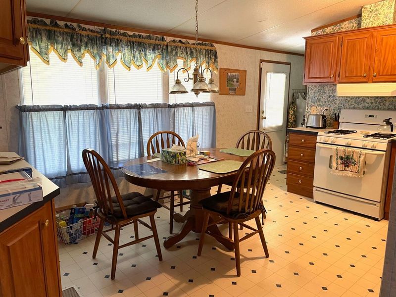 10610 Ashville Pike , Unit 6, Lockbourne, OH 43137 Photo 6