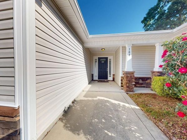 108 Braeburn Boulevard , Richlands, NC 28574