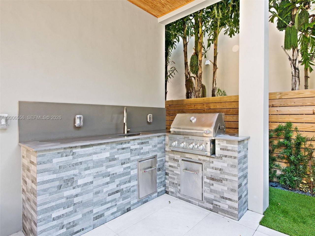 739 NE 17th Way, Fort Lauderdale, FL 33304 Photo