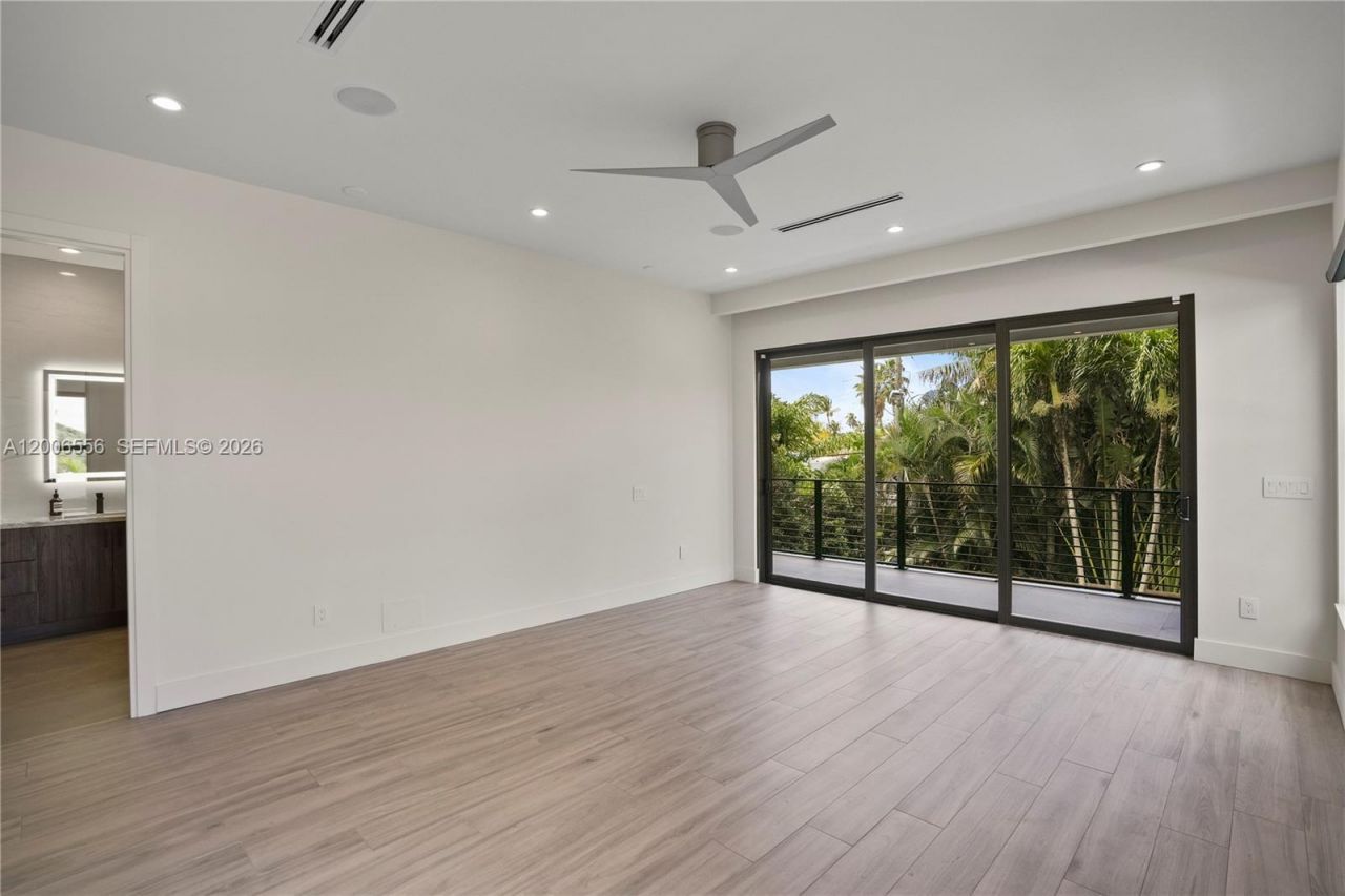 739 NE 17th Way, Fort Lauderdale, FL 33304 Photo