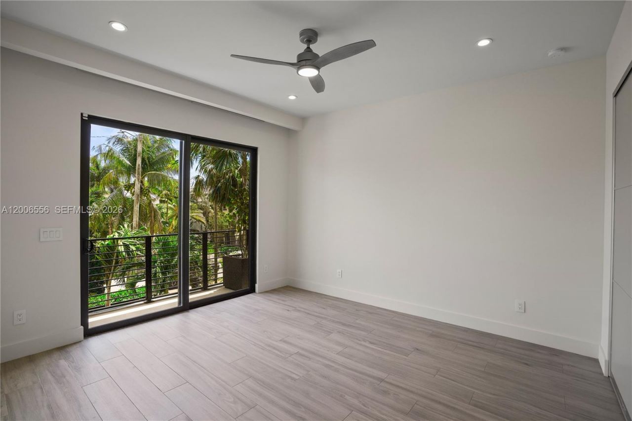 739 NE 17th Way, Fort Lauderdale, FL 33304 Photo