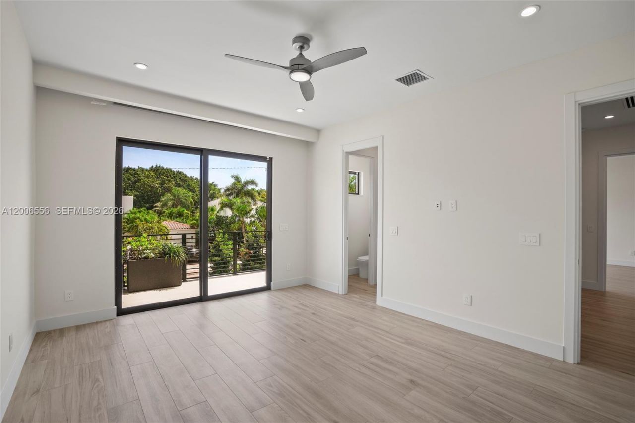 739 NE 17th Way, Fort Lauderdale, FL 33304 Photo