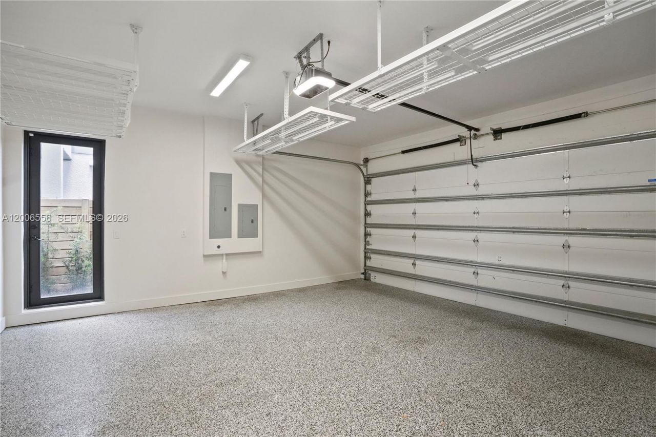 739 NE 17th Way, Fort Lauderdale, FL 33304 Photo