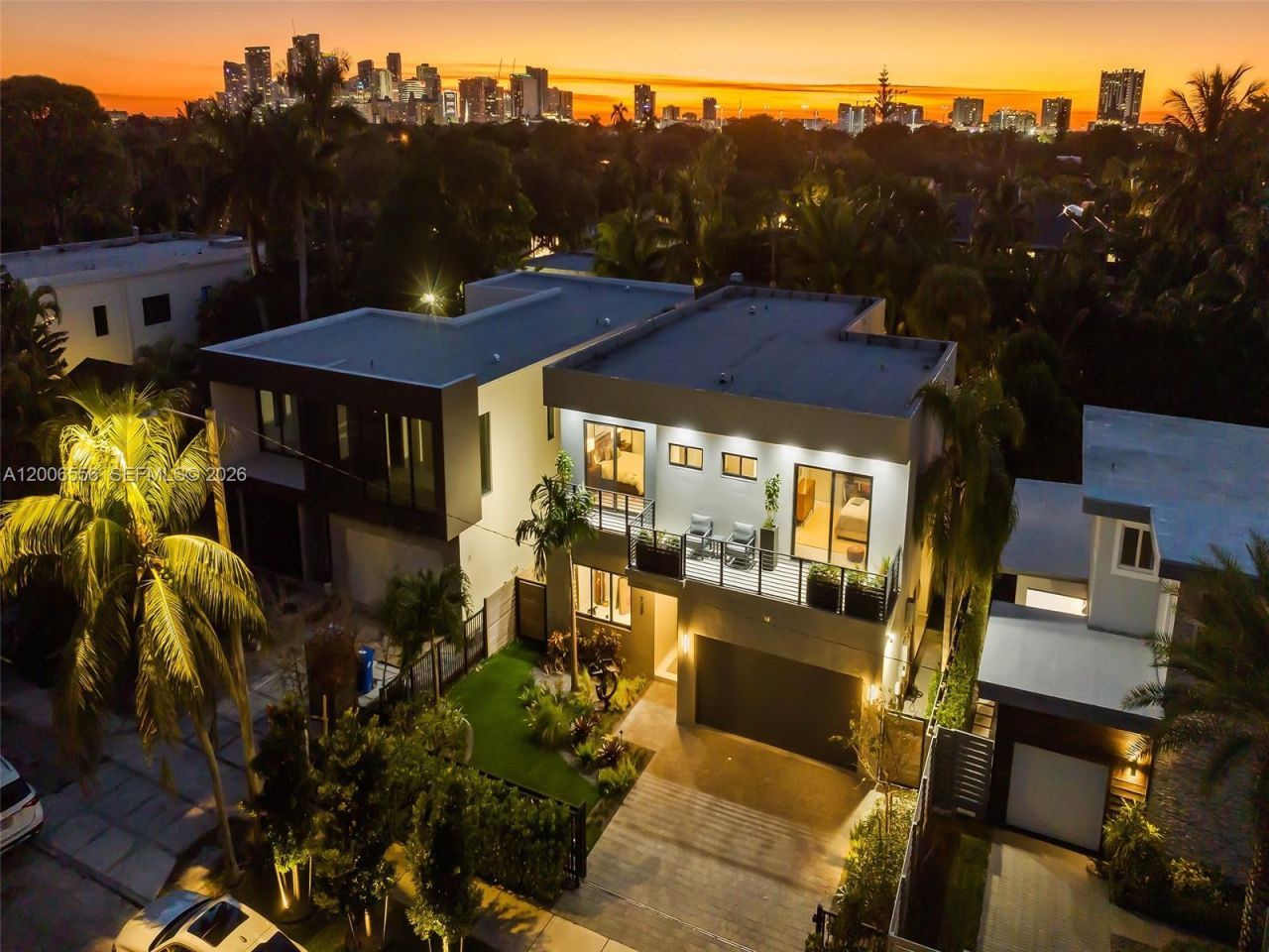 739 NE 17th Way, Fort Lauderdale, FL 33304 Photo