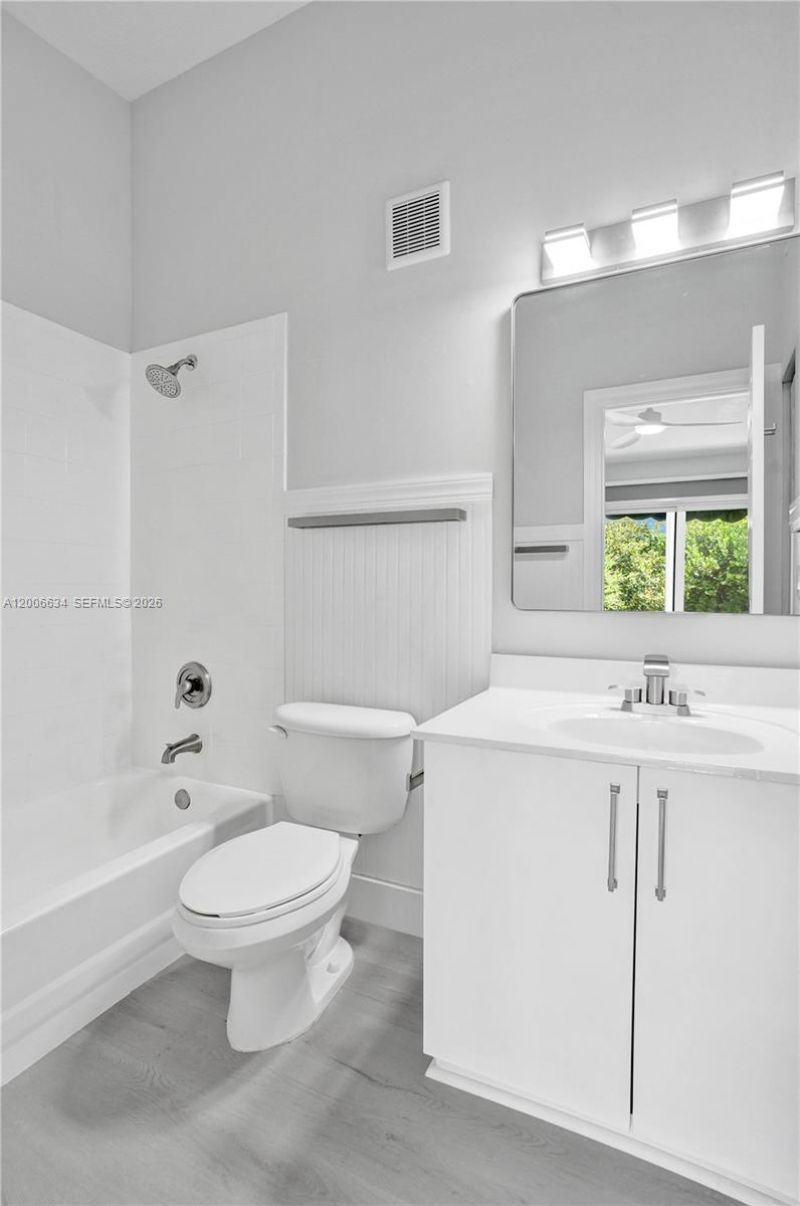 835 NE 19th Ave, Unit 10, Fort Lauderdale, FL 33304 Photo