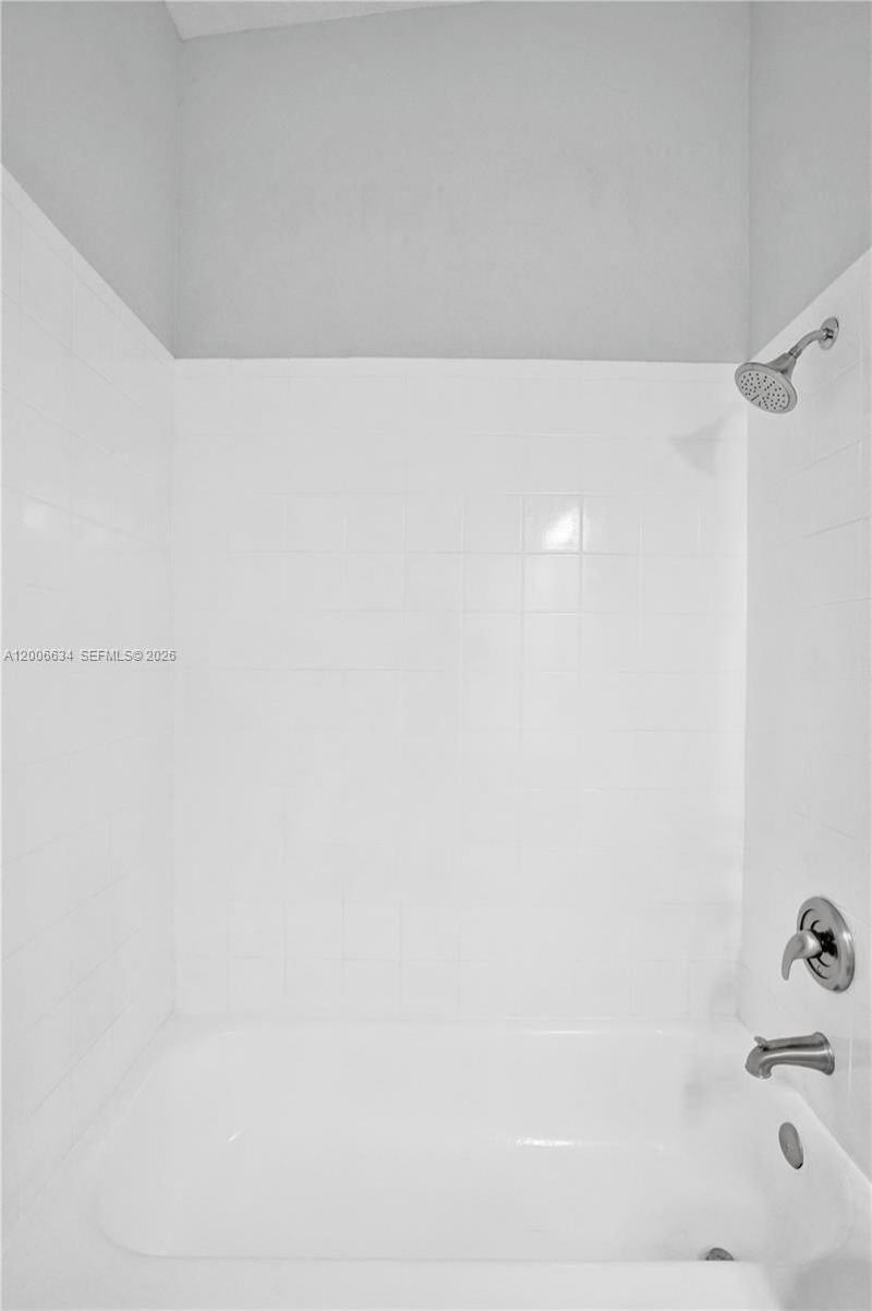 835 NE 19th Ave, Unit 10, Fort Lauderdale, FL 33304 Photo
