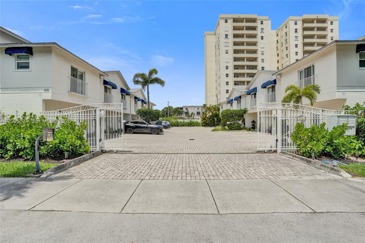 835 NE 19th Ave, Unit 10, Fort Lauderdale, FL 33304 Photo