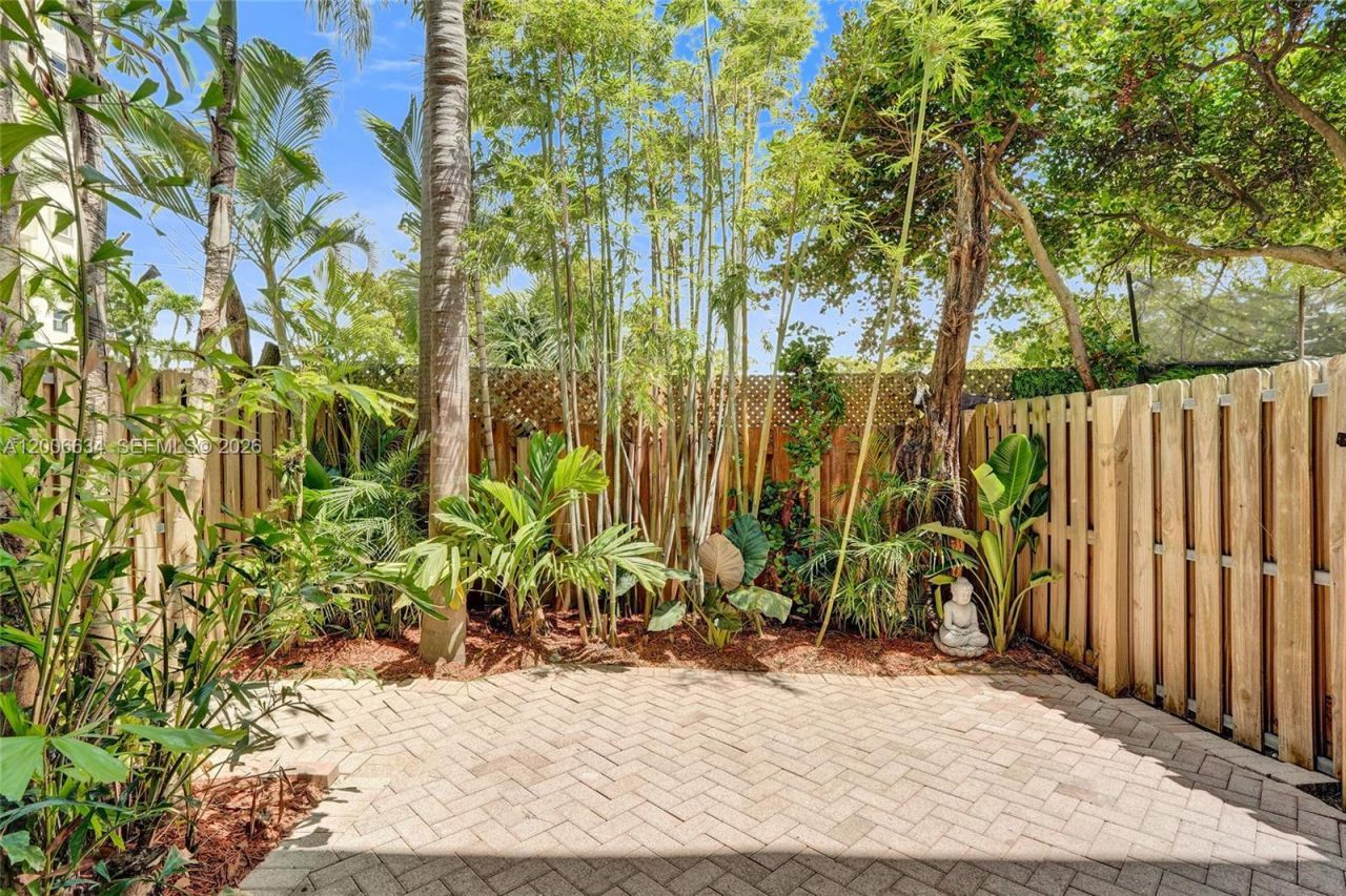 835 NE 19th Ave, Unit 10, Fort Lauderdale, FL 33304 Photo