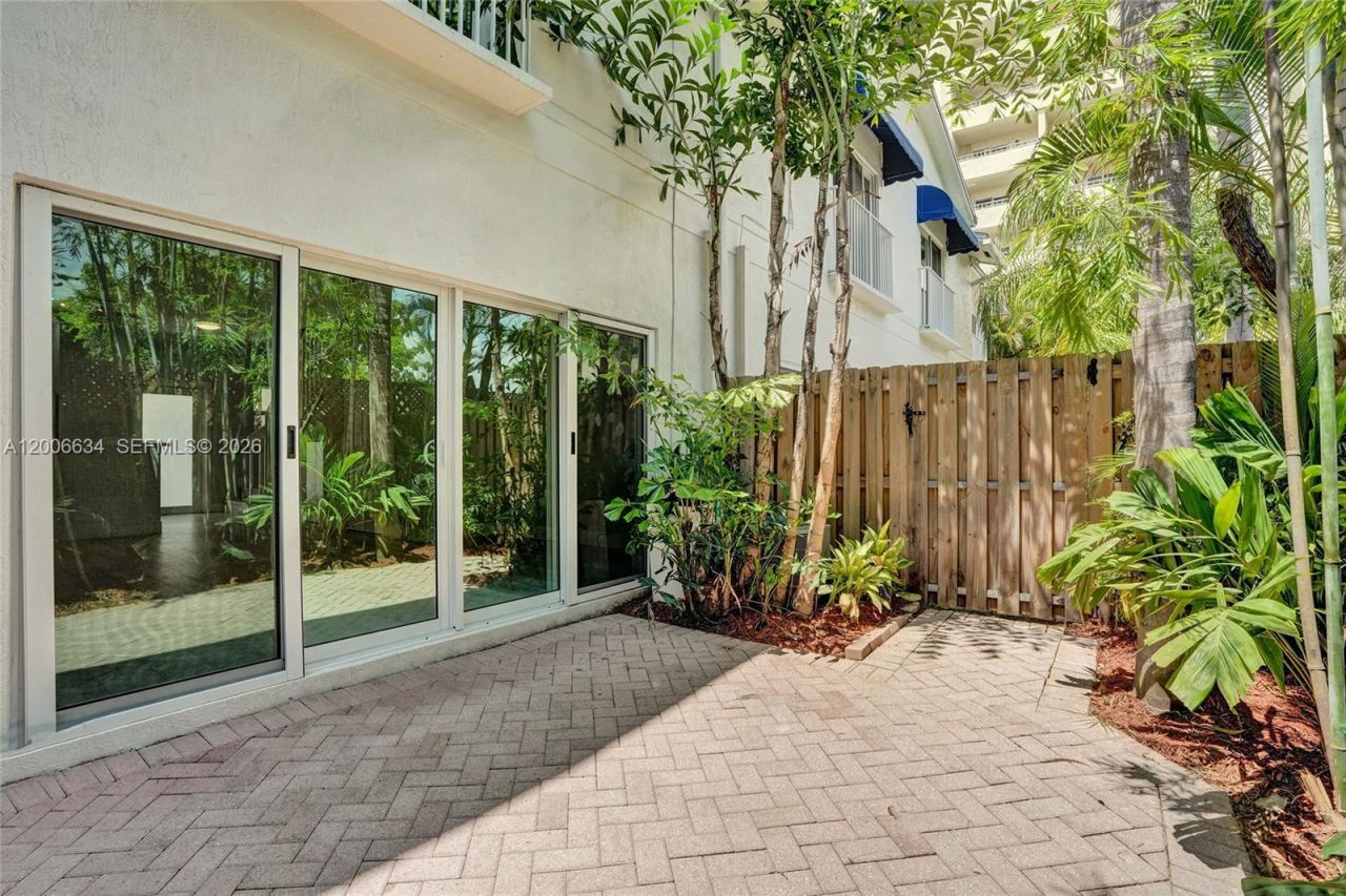 835 NE 19th Ave, Unit 10, Fort Lauderdale, FL 33304 Photo