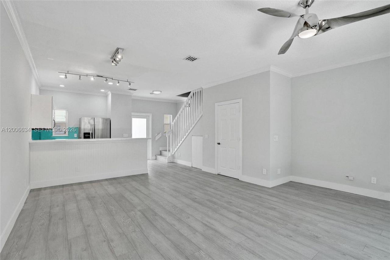 835 NE 19th Ave, Unit 10, Fort Lauderdale, FL 33304 Photo