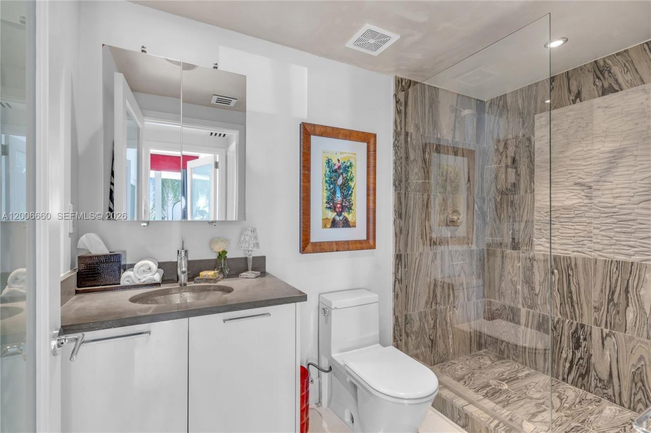 400 Alton Rd , Unit 706, Miami Beach, FL 33139 Photo