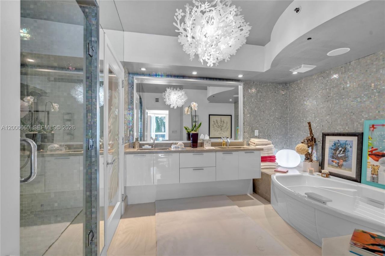 400 Alton Rd , Unit 706, Miami Beach, FL 33139 Photo