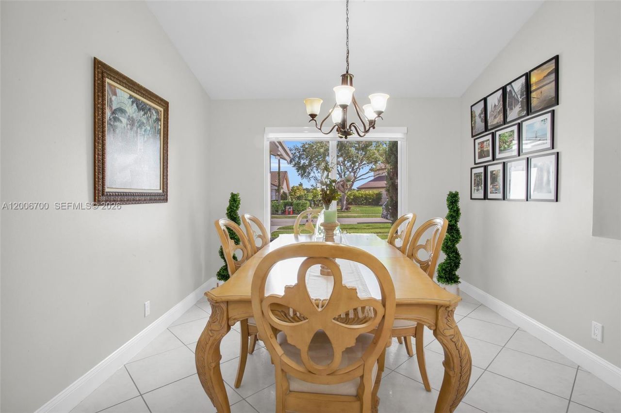 20071 NW 5th St, Pembroke Pines, FL 33029 Photo