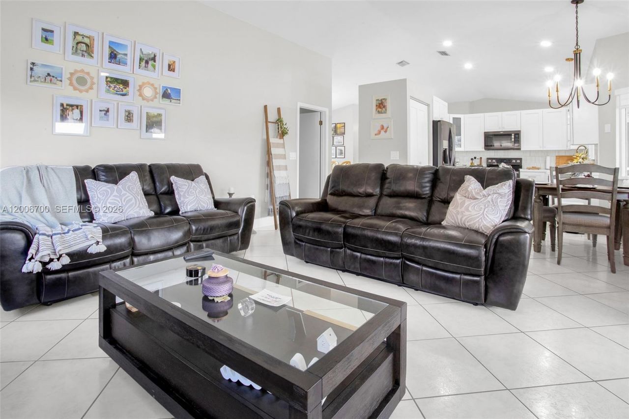 20071 NW 5th St, Pembroke Pines, FL 33029 Photo
