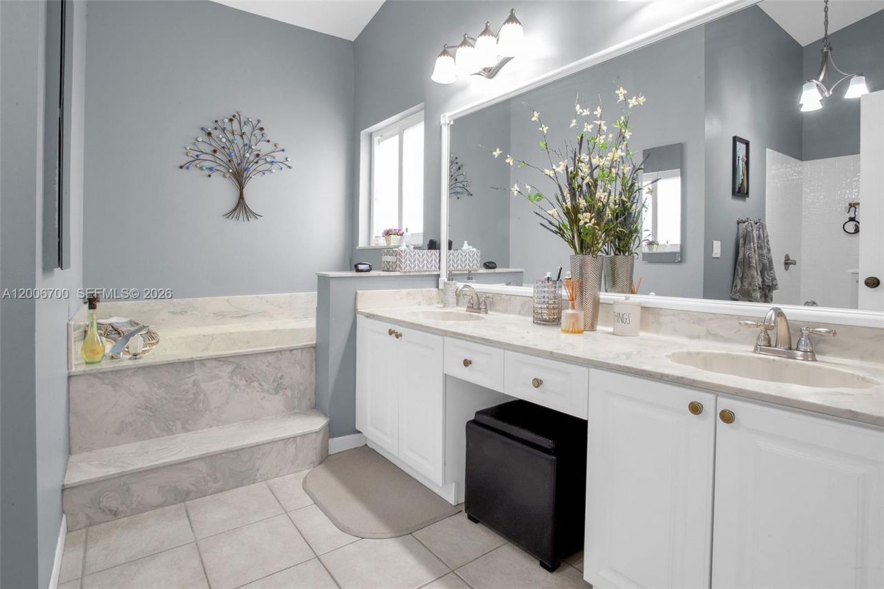 20071 NW 5th St, Pembroke Pines, FL 33029 Photo