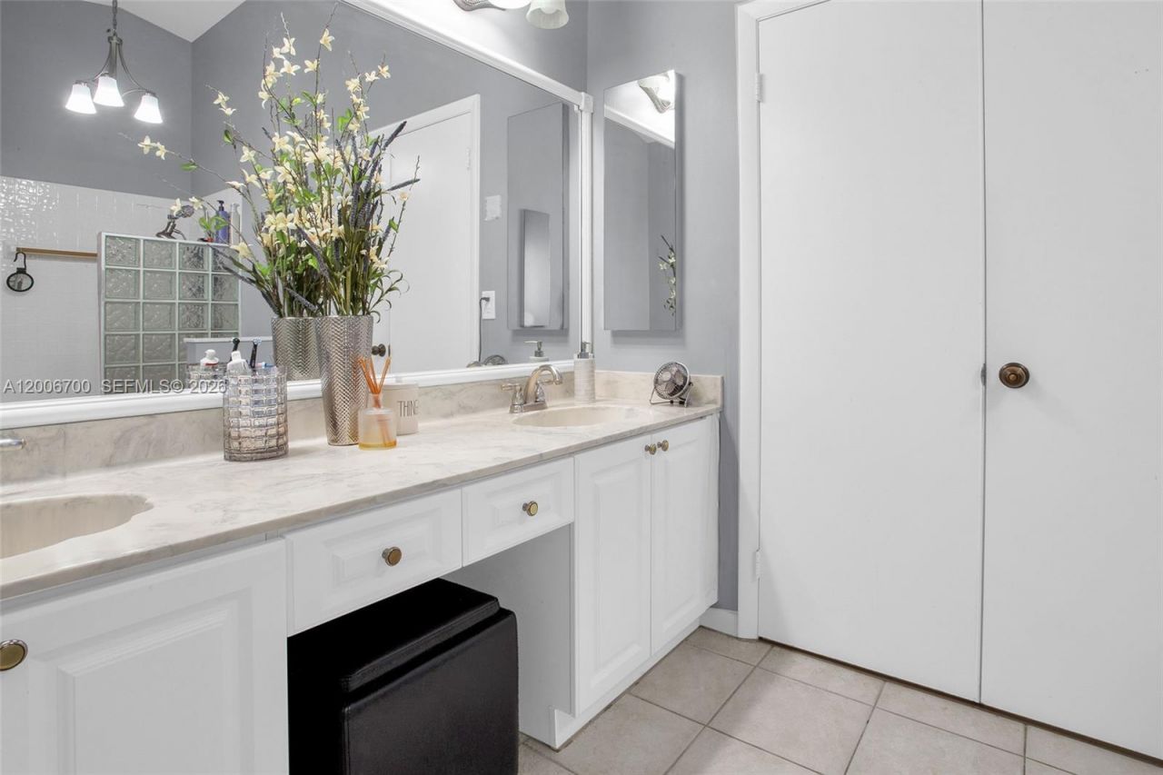 20071 NW 5th St, Pembroke Pines, FL 33029 Photo