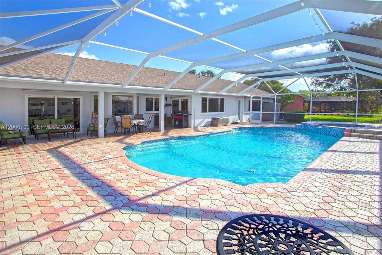 20071 NW 5th St, Pembroke Pines, FL 33029 Photo