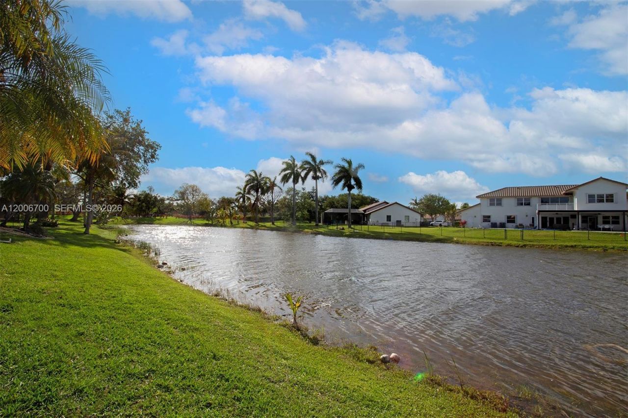 20071 NW 5th St, Pembroke Pines, FL 33029 Photo