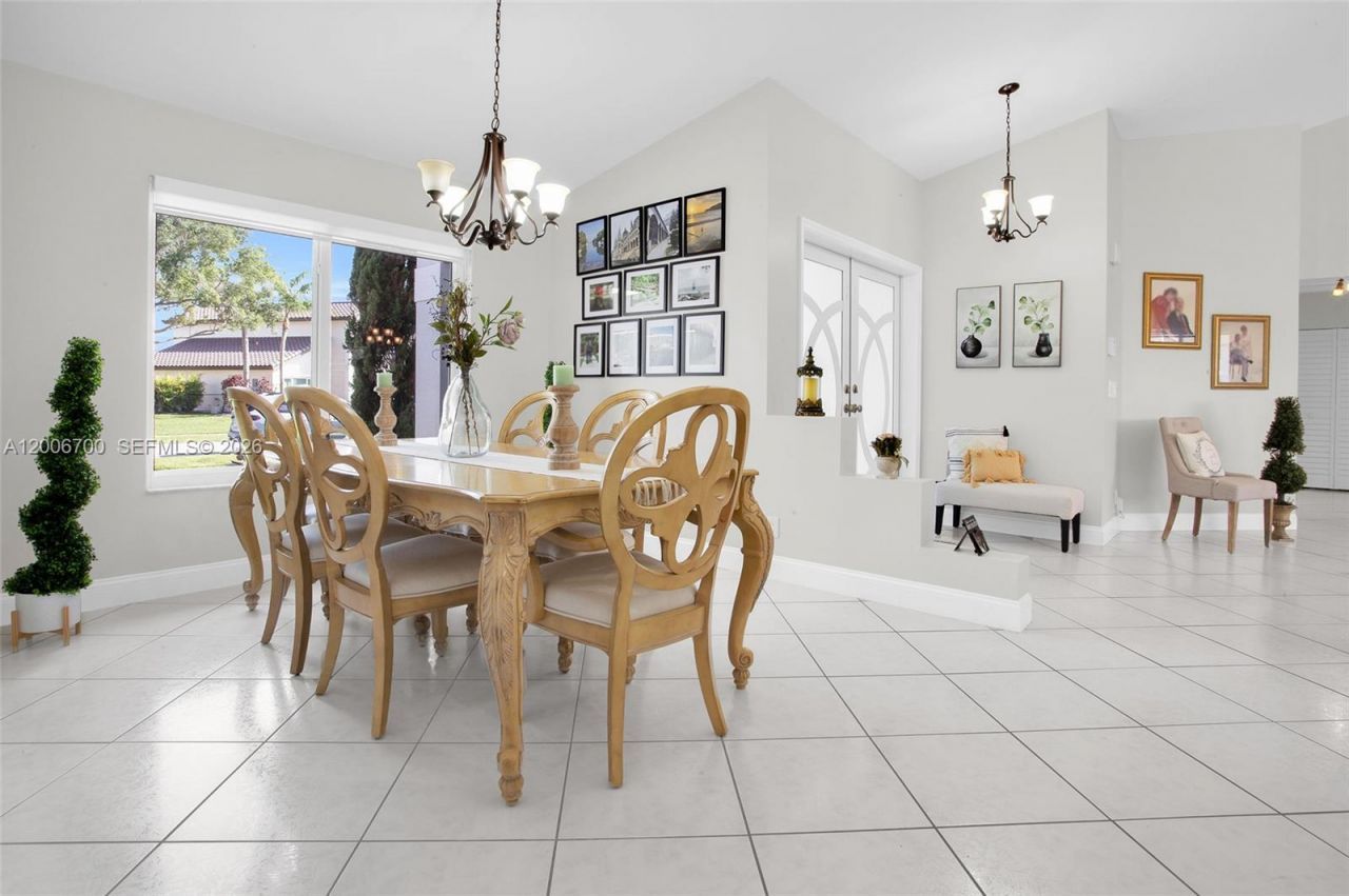 20071 NW 5th St, Pembroke Pines, FL 33029 Photo