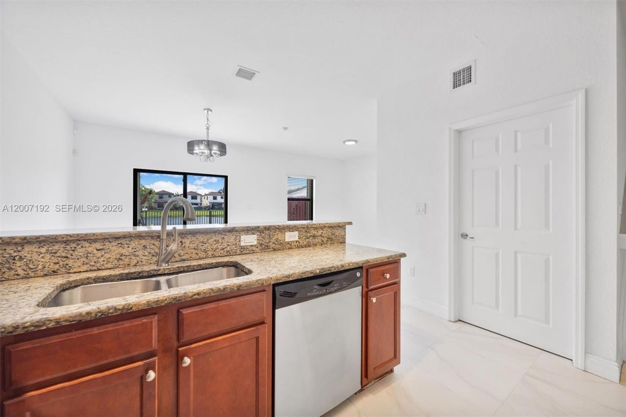 3728 NE 3rd Ct , Homestead, FL 33033 Photo