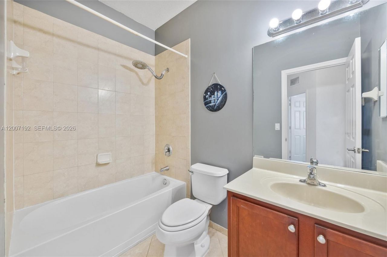 3728 NE 3rd Ct , Homestead, FL 33033 Photo