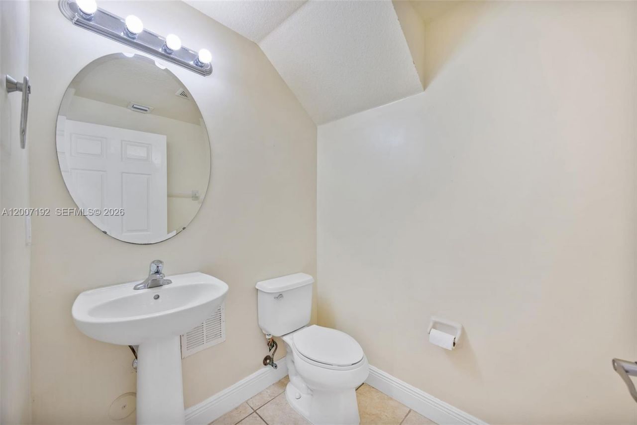 3728 NE 3rd Ct , Homestead, FL 33033 Photo