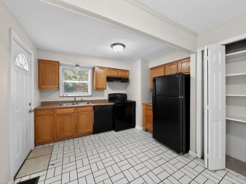 1149 Madeleine Circle, Springfield Twp., OH 45231 Photo 12