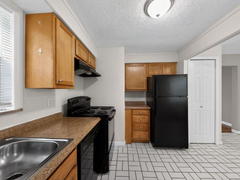 1149 Madeleine Circle, Springfield Twp., OH 45231 Photo 14