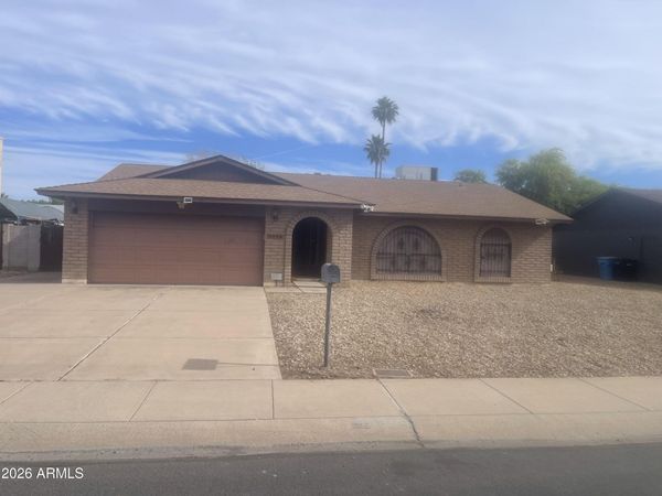 4028 W JOAN DE ARC Avenue, Phoenix, AZ 85029