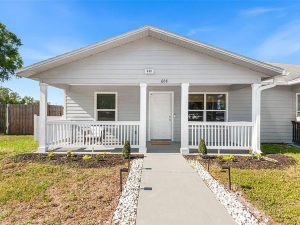 608 PINEVILLE LANE , LAKELAND, FL 33810