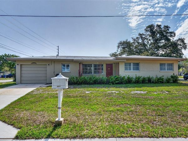 1610 VALENCIA DRIVE W, LARGO, FL 33778