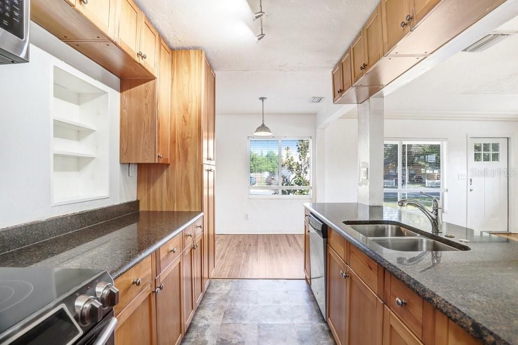 5347 10th Street N, Saint Petersburg, FL 33703 Photo
