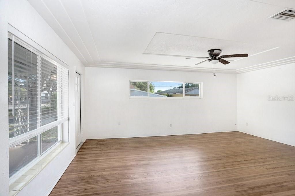 5347 10th Street N, Saint Petersburg, FL 33703 Photo