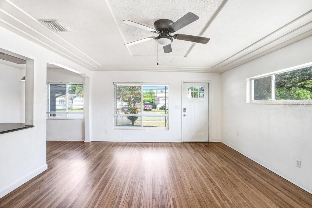 5347 10th Street N, Saint Petersburg, FL 33703 Photo
