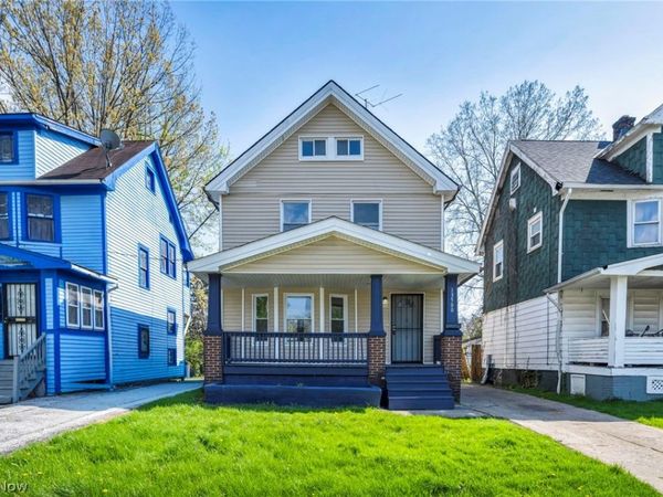 13500 Eaglesmere Avenue , Cleveland, OH 44110