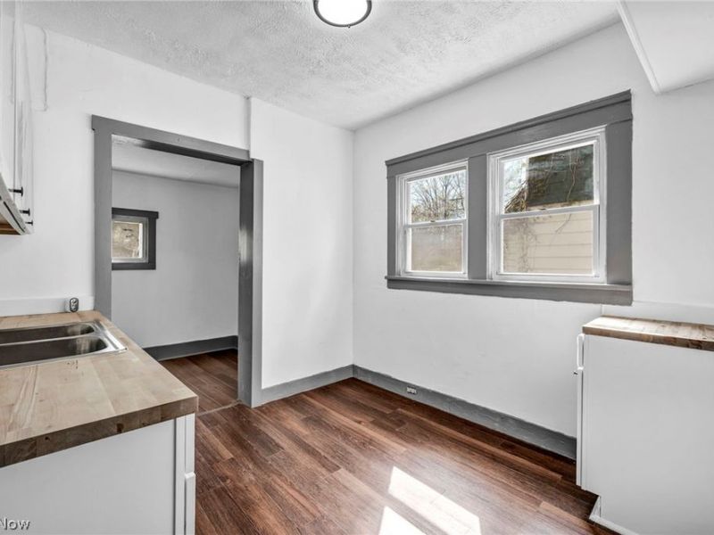 13500 Eaglesmere Avenue, Cleveland, OH 44110 Photo 16