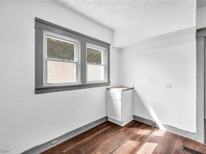 13500 Eaglesmere Avenue, Cleveland, OH 44110 Photo 18