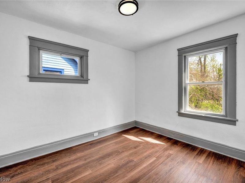 13500 Eaglesmere Avenue, Cleveland, OH 44110 Photo 21