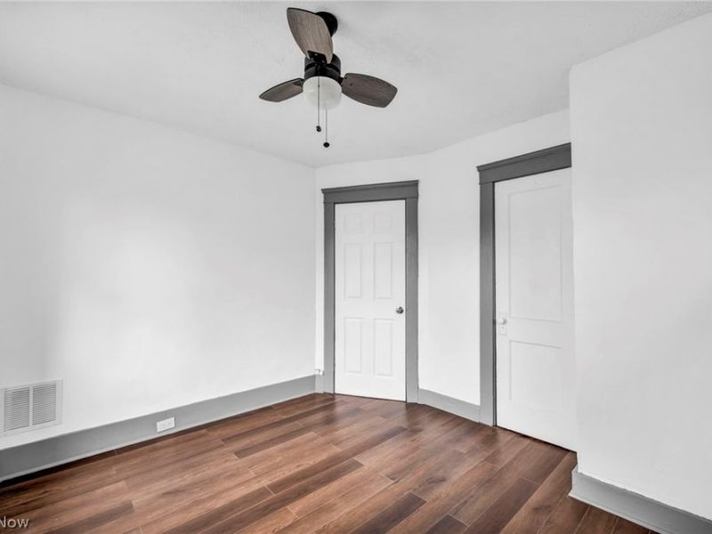 13500 Eaglesmere Avenue, Cleveland, OH 44110 Photo 24