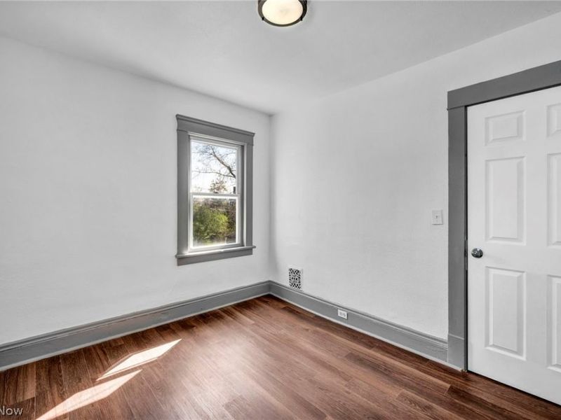 13500 Eaglesmere Avenue, Cleveland, OH 44110 Photo 27