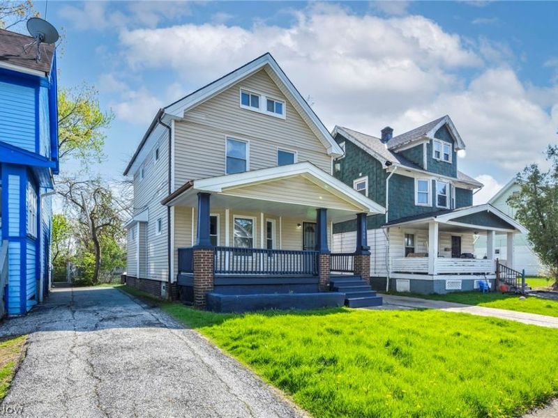 13500 Eaglesmere Avenue, Cleveland, OH 44110 Photo 3