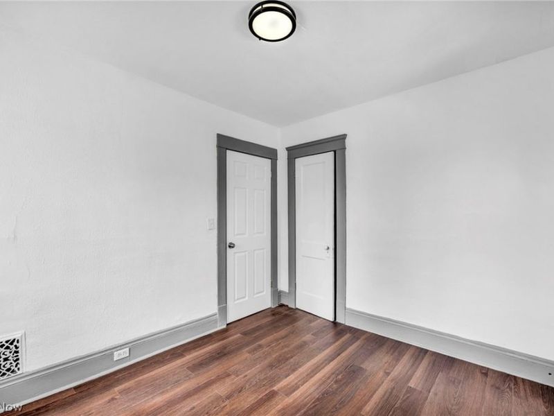 13500 Eaglesmere Avenue, Cleveland, OH 44110 Photo 31