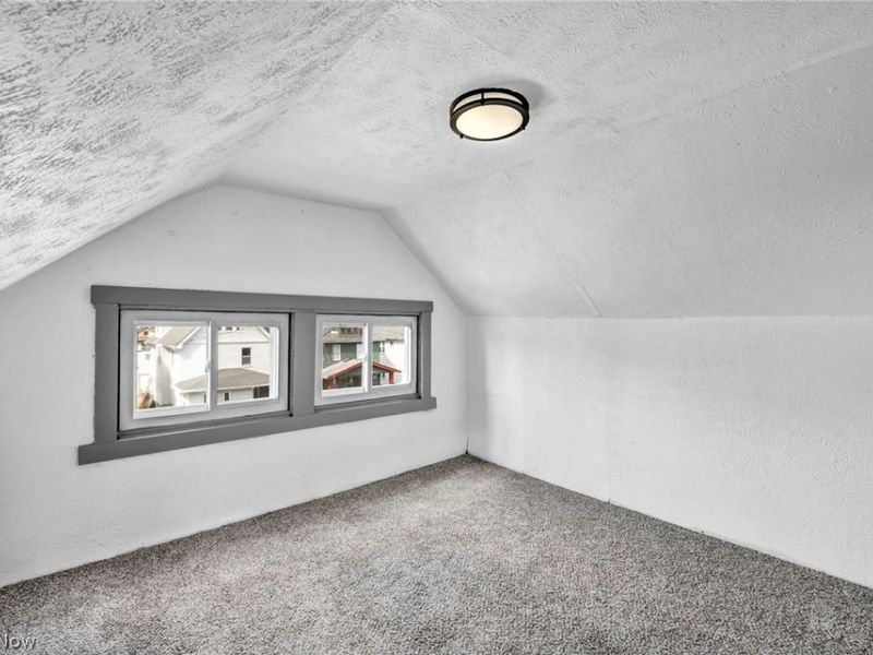 13500 Eaglesmere Avenue, Cleveland, OH 44110 Photo 34