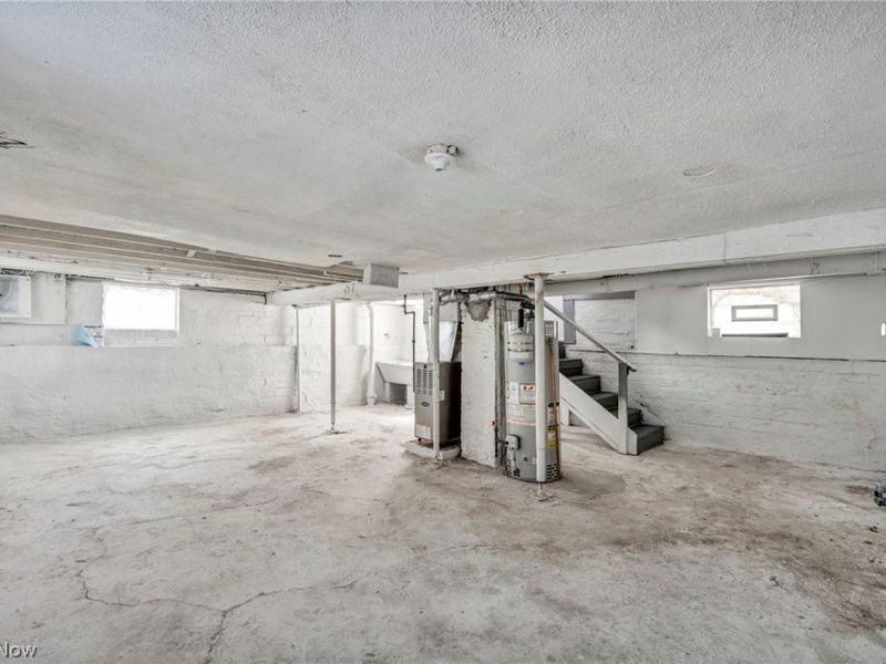 13500 Eaglesmere Avenue, Cleveland, OH 44110 Photo 40