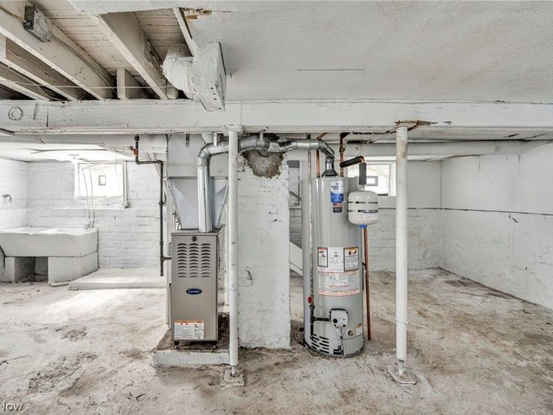 13500 Eaglesmere Avenue, Cleveland, OH 44110 Photo 41