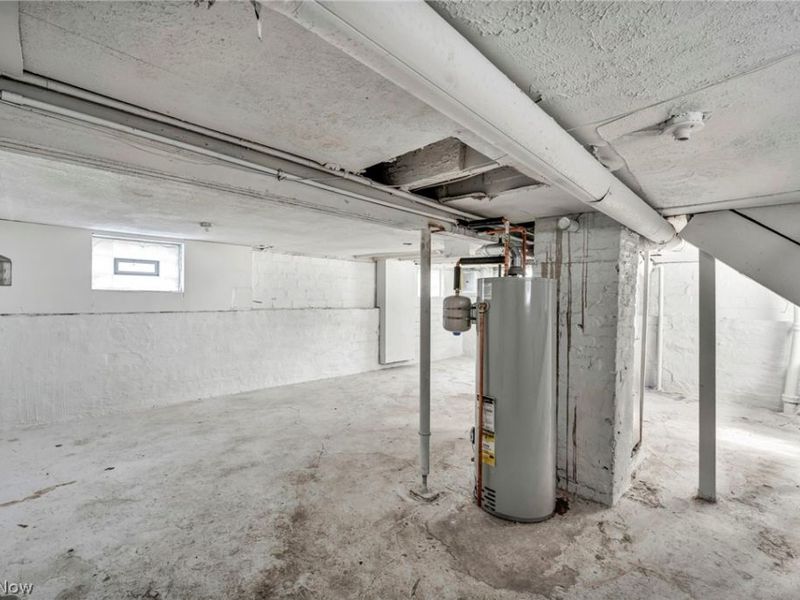 13500 Eaglesmere Avenue, Cleveland, OH 44110 Photo 42