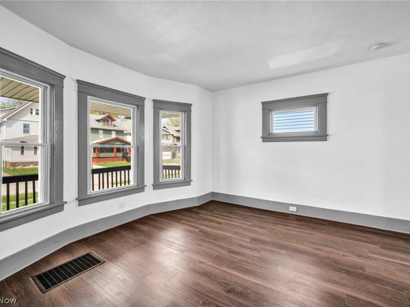 13500 Eaglesmere Avenue, Cleveland, OH 44110 Photo 6