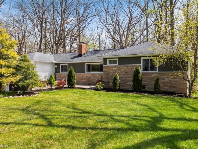 9269 Lindbergh Boulevard, Olmsted Falls, OH 44138 Photo 2